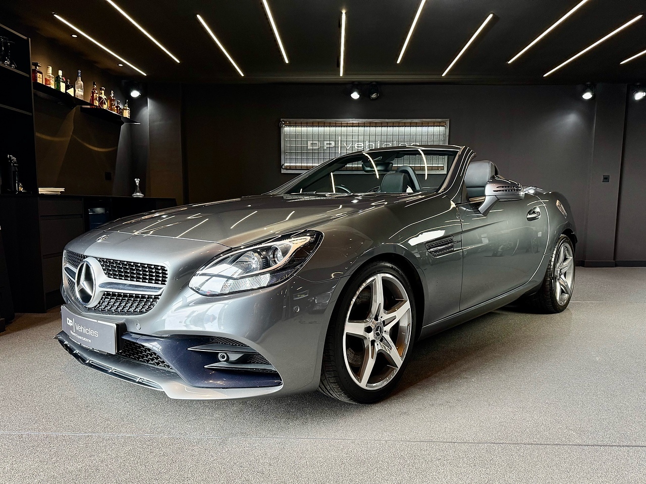 Mercedes-Benz SLC SLC180 AMG Line - U1945