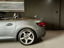 Mercedes-Benz SLC SLC180 AMG Line 