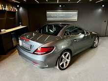 Mercedes-Benz SLC SLC180 AMG Line 