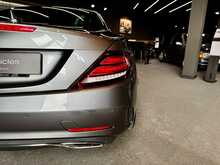 Mercedes-Benz SLC SLC180 AMG Line 