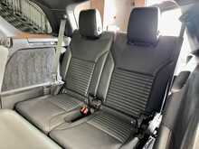 Land Rover Discovery D300 MHEV Dynamic HSE 