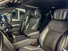 Land Rover Discovery D300 MHEV Dynamic HSE 