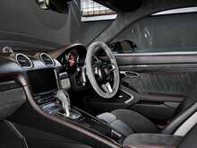 Porsche 718 Cayman T GTS