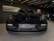 Porsche 718 Cayman T GTS