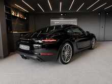 Porsche 718 Cayman T GTS