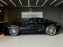Porsche 718 Cayman T GTS
