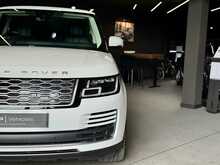 Land Rover Range Rover P400e Vogue SE 