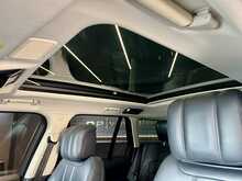 Land Rover Range Rover P400e Vogue SE 