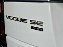 Land Rover Range Rover P400e Vogue SE 