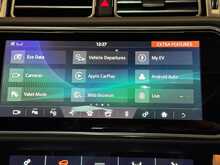 Land Rover Range Rover P400e Vogue SE 