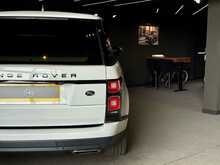 Land Rover Range Rover P400e Vogue SE
