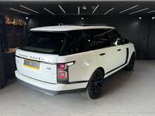 Land Rover Range Rover P400e Vogue SE