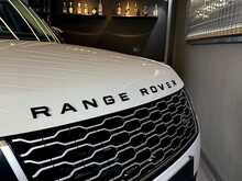 Land Rover Range Rover P400e Vogue SE