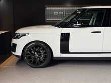 Land Rover Range Rover P400e Vogue SE