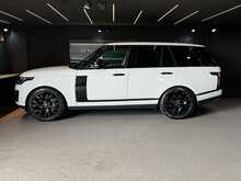 Land Rover Range Rover P400e Vogue SE