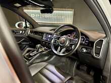 Porsche Cayenne T V6