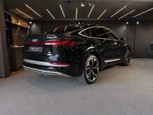 Audi e-tron S 
