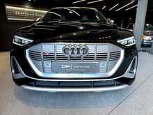 Audi e-tron S 