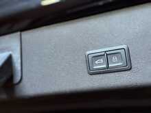 Audi e-tron S 