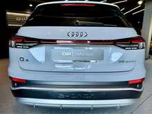 Audi Q4 e-tron S line
