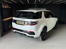 Land Rover Discovery Sport P300e R-Dynamic SE