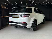 Land Rover Discovery Sport P300e R-Dynamic SE