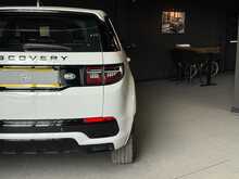 Land Rover Discovery Sport P300e R-Dynamic SE