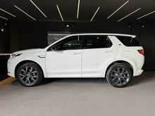 Land Rover Discovery Sport P300e R-Dynamic SE