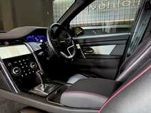 Land Rover Discovery Sport P300e R-Dynamic SE