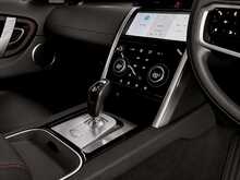 Land Rover Discovery Sport P300e R-Dynamic SE