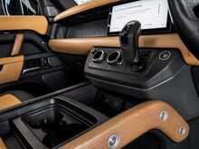 Land Rover Defender 110 i6 X 