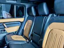 Land Rover Defender 110 i6 X 