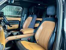 Land Rover Defender 110 i6 X 