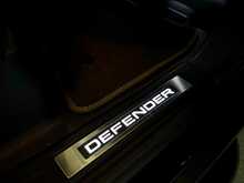 Land Rover Defender 110 i6 X 