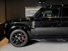 Land Rover Defender 110 i6 X 