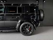 Land Rover Defender 110 i6 X 
