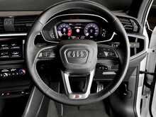 Audi Q3 TFSI CoD S line