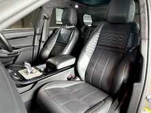 Land Rover Range Rover Evoque P300e Autobiography 