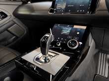Land Rover Range Rover Evoque P300e Autobiography 