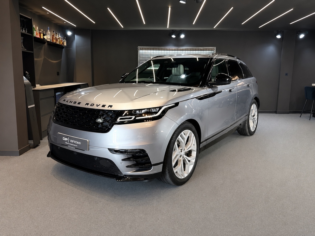 Land Rover Range Rover Velar D200 MHEV R-Dynamic HSE - U2020