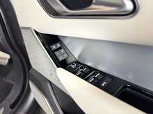 Land Rover Range Rover Velar D200 MHEV R-Dynamic HSE 