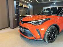 Toyota C-HR VVT-h Orange Edition 