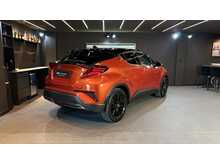 Toyota C-HR VVT-h Orange Edition 