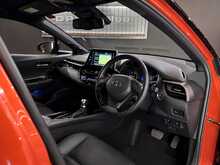 Toyota C-HR VVT-h Orange Edition 