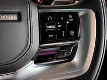 Land Rover Range Rover D300 MHEV SE 