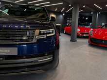 Land Rover Range Rover D300 MHEV SE 