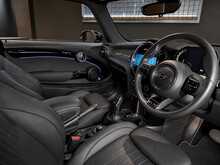 MINI Hatch Cooper Exclusive 