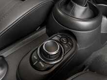 MINI Hatch Cooper Exclusive 