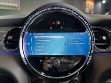 MINI Hatch Cooper Exclusive 