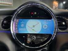 MINI Hatch Cooper Exclusive 